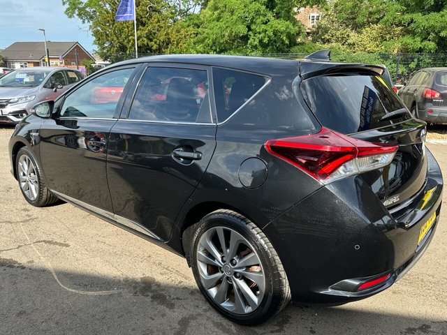 2018 TOYOTA AURIS - Photo 4
