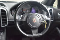 USED 2012 62 PORSCHE CAYENNE 3.0 TD V6 SUV 5dr Diesel Tiptronic 4WD Euro 5 (s/s) (240 ps) 