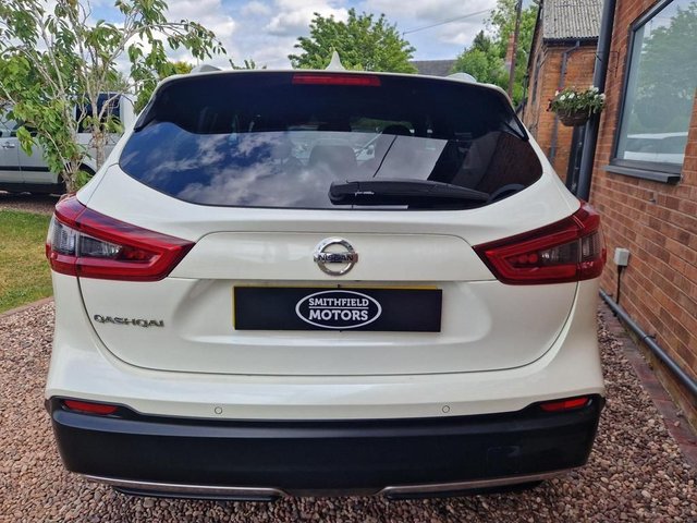 View our NISSAN QASHQAI