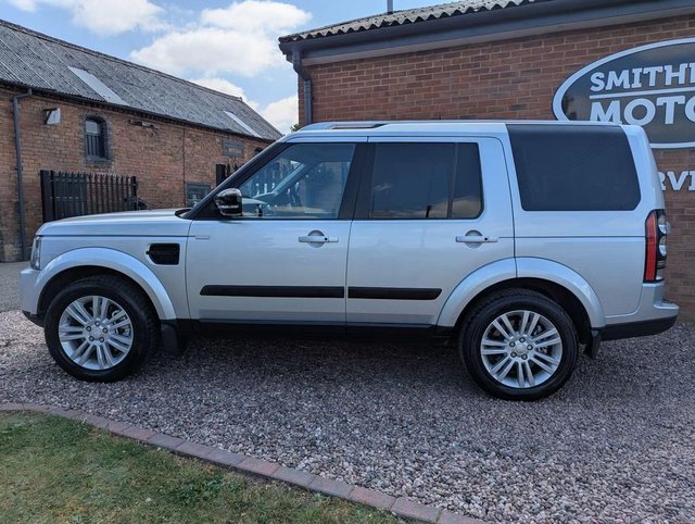 View our LAND ROVER DISCOVERY 4