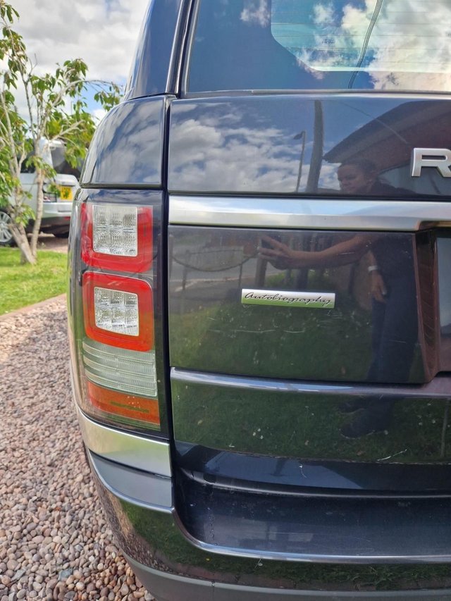 View our LAND ROVER RANGE ROVER