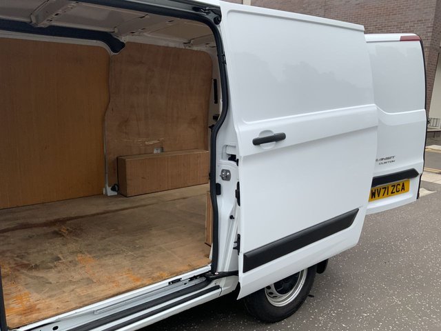 2021 Ford Transit Custom 2L Leader 5dr - Photo 11