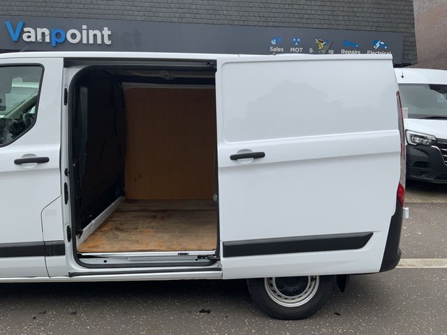 2021 Ford Transit Custom 2L Leader 5dr - Photo 12