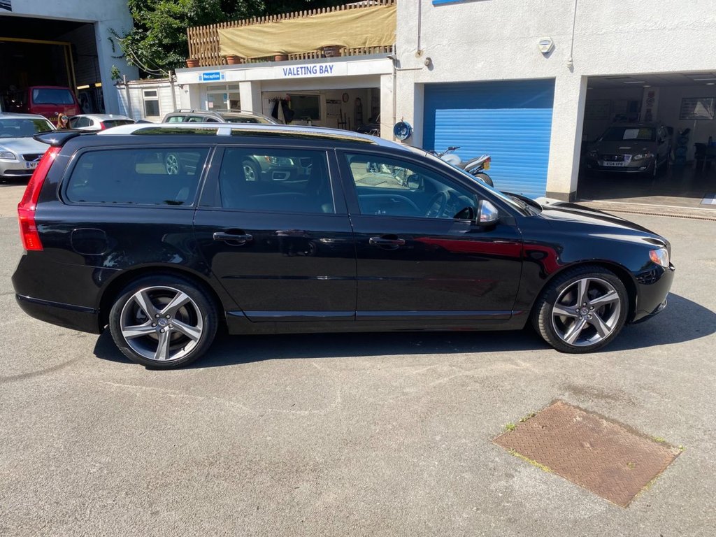 USED 2013 62 VOLVO V70 2.0 D3 R-Design Estate 5dr Diesel Geartronic Euro 5 (s/s) (136 ps) R DESIGN V70 LOW MILEAGE AUTOMATIC