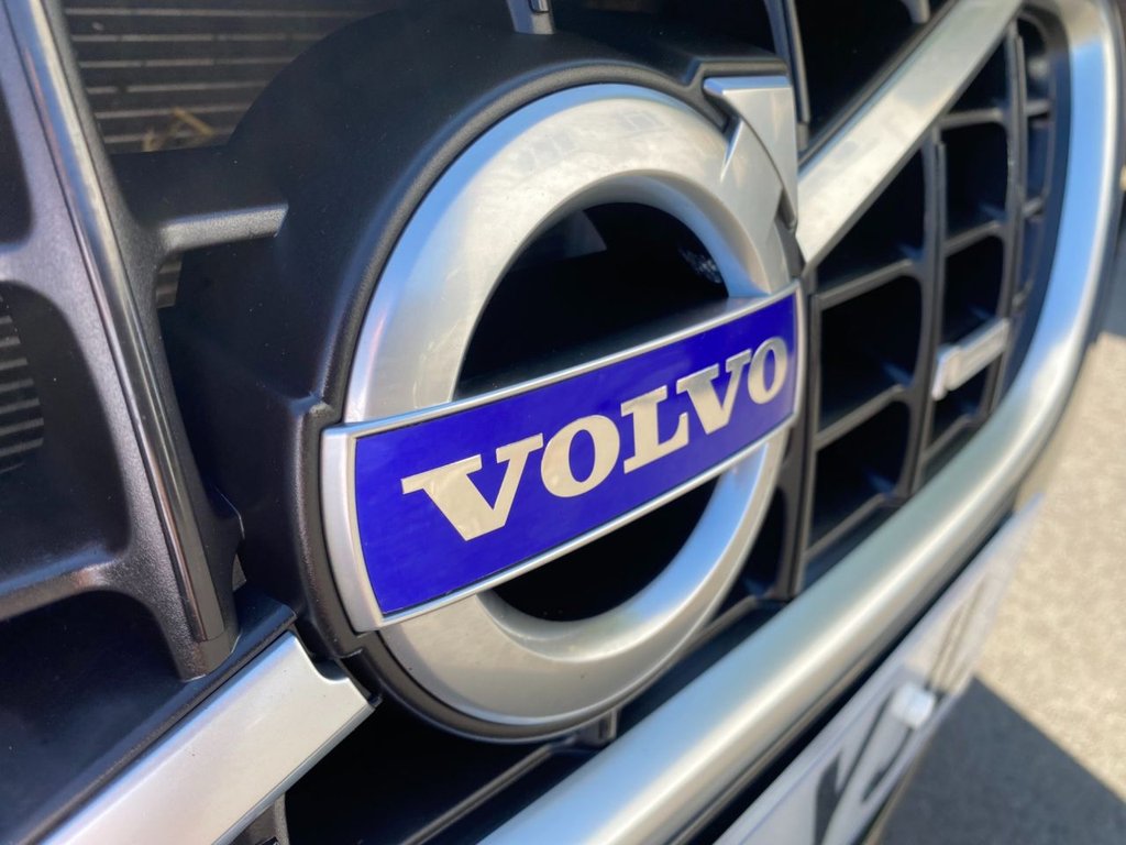 USED 2013 62 VOLVO V70 2.0 D3 R-Design Estate 5dr Diesel Geartronic Euro 5 (s/s) (136 ps) R DESIGN V70 LOW MILEAGE AUTOMATIC