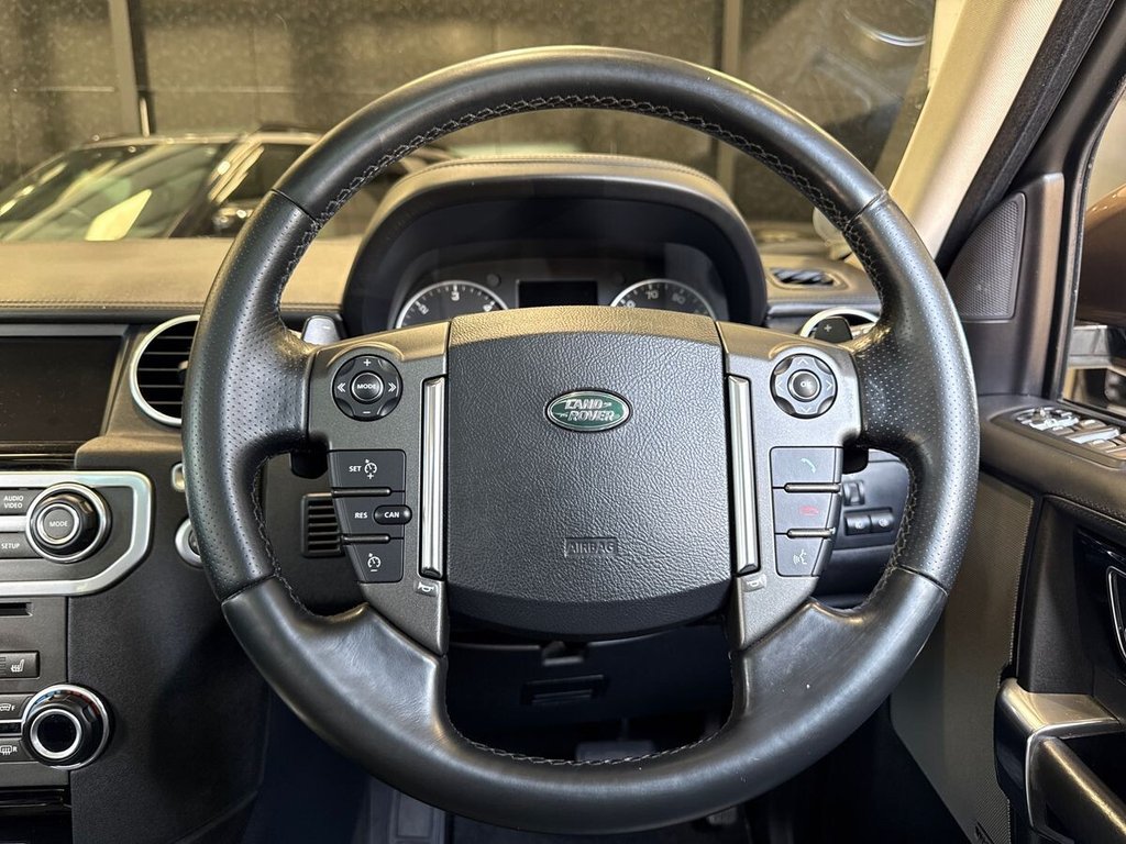 USED 2015 15 LAND ROVER DISCOVERY 4 3.0 SD V6 HSE Luxury SUV 5dr Diesel Auto 4WD Euro 6 (s/s) (256 bhp) TOW BAR | CAM BELT | 2 OWNER