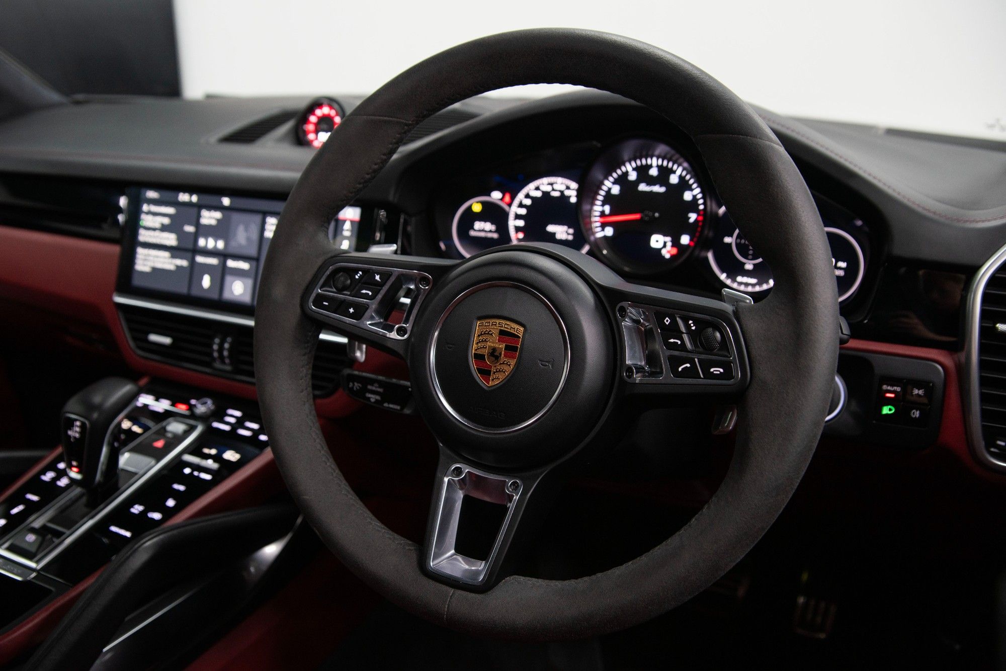 USED 2018 05 PORSCHE CAYENNE 4.0T V8 Turbo SUV 