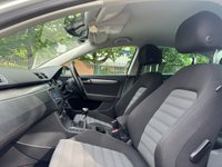 USED 2011 11 VOLKSWAGEN PASSAT 2.0 TDI BlueMotion Tech Sport Saloon 4dr Diesel Manual Euro 5 (s/s) (140 ps) 
