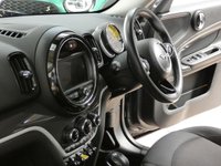 USED 2019 19 MINI COUNTRYMAN 1.5 7.6kWh Cooper SE Classic SUV 5dr Petrol Plug-in Hybrid Auto ALL4 Euro 6 (s/s) (224 ps) SPECIAL OFFER 12 MONTHS WARRANTY INCLUDING PHEV BATTERY SAT NAV CRUISE CONTROL PARKING SENSORS 1 OWNERS SERVICE HISTORY WARRANTY
