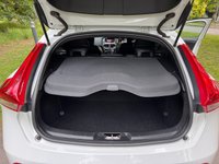 USED 2014 14 VOLVO V40 1.6 D2 R-Design Hatchback 5dr Diesel Manual Euro 5 (s/s) (115 ps) 