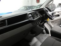 USED 2021 70 VOLKSWAGEN TRANSPORTER 2.0 TDI T28 Highline Panel Van 5dr Diesel Manual FWD LWB High Roof Euro 6 (s/s) (150 ps) 3 SEATS AIR CON ANDROID APPLE CARPLAY CRUISE CONTROL PARKING SENSORS 1 OWNER SERVICE HISTORY WARRANTY