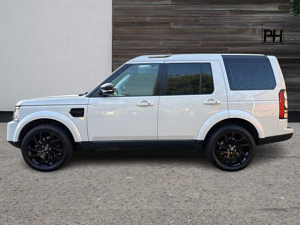 USED 2016 66 LAND ROVER DISCOVERY 4 3.0 SD V6 Landmark SUV 5dr Diesel Auto 4WD Euro 6 (s/s) (256 bhp) FULL LAND ROVER HIST | TOW BAR