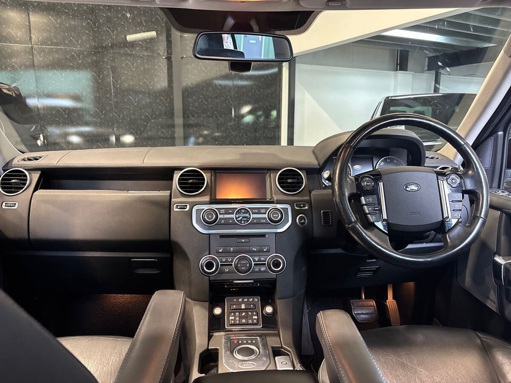 USED 2016 66 LAND ROVER DISCOVERY 4 3.0 SD V6 Landmark SUV 5dr Diesel Auto 4WD Euro 6 (s/s) (256 bhp) FULL LAND ROVER HIST | TOW BAR