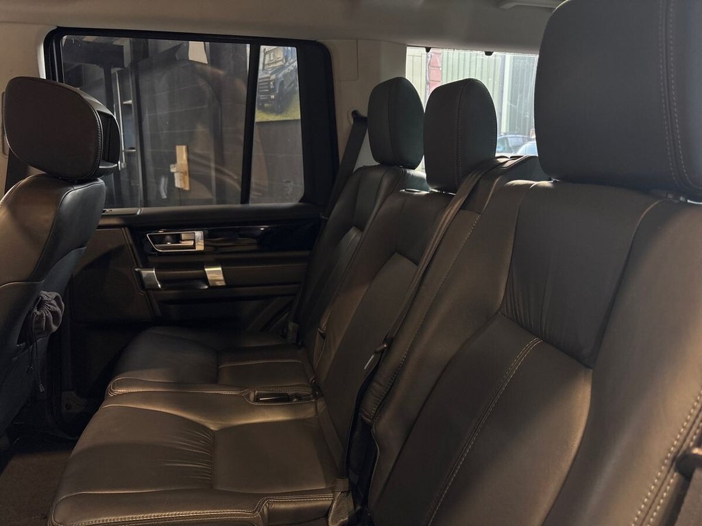 USED 2016 66 LAND ROVER DISCOVERY 4 3.0 SD V6 Landmark SUV 5dr Diesel Auto 4WD Euro 6 (s/s) (256 bhp) FULL LAND ROVER HIST | TOW BAR