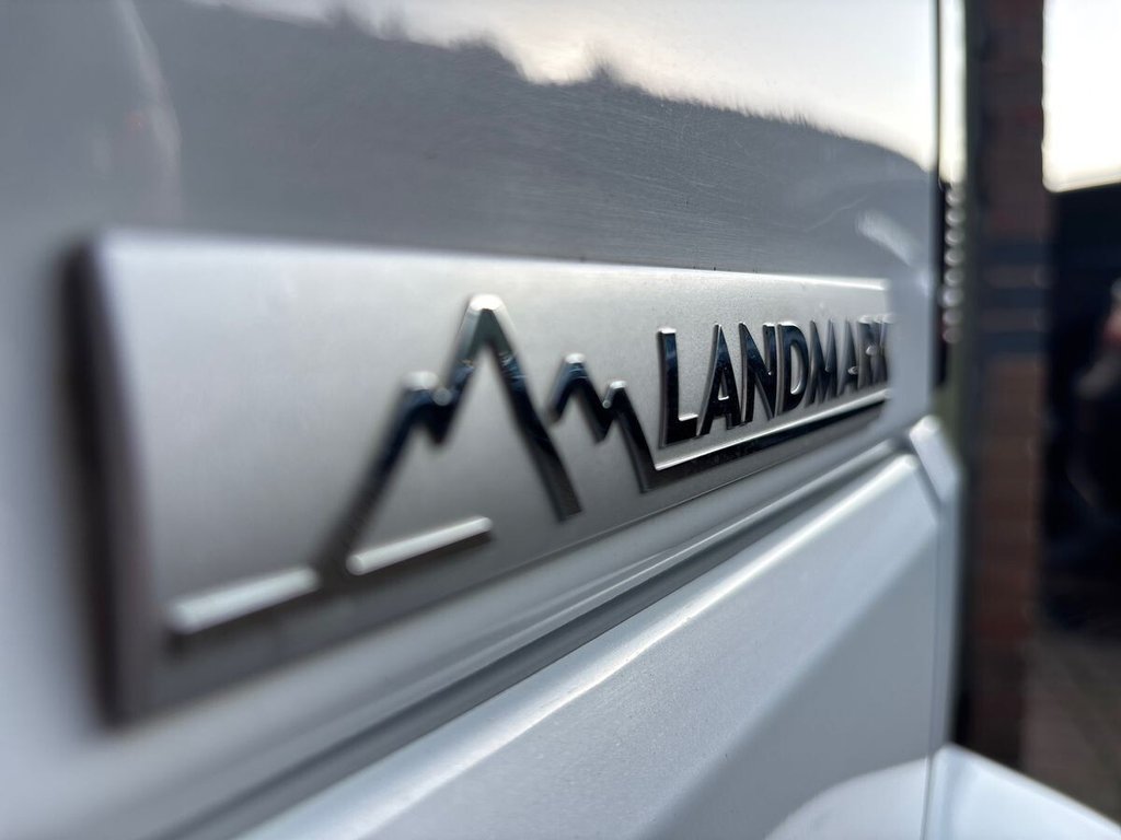 USED 2016 66 LAND ROVER DISCOVERY 4 3.0 SD V6 Landmark SUV 5dr Diesel Auto 4WD Euro 6 (s/s) (256 bhp) FULL LAND ROVER HIST | TOW BAR