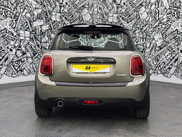 2020 MINI Hatch 1.5L Cooper Exclusive 3dr - Photo 10