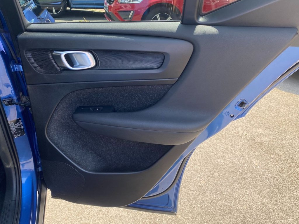 USED 2018 N VOLVO XC40 2.0 T4 R-Design Pro SUV 5dr Petrol Auto AWD Euro 6 (s/s) (190 ps) SUNROOF 360 CAMERA HEATED SEATS