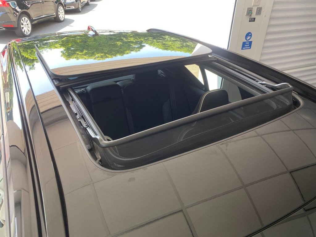 USED 2018 N VOLVO XC40 2.0 T4 R-Design Pro SUV 5dr Petrol Auto AWD Euro 6 (s/s) (190 ps) SUNROOF 360 CAMERA HEATED SEATS