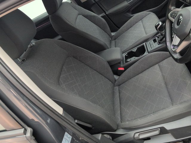 USED 2022 22 Volkswagen Golf 1.5 TSI Life Hatchback 5dr Petrol Manual Euro 6 (s/S) (150 Ps) Navigation+parking Sensors