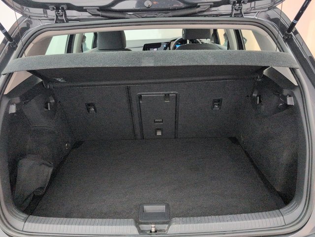 USED 2022 22 Volkswagen Golf 1.5 TSI Life Hatchback 5dr Petrol Manual Euro 6 (s/S) (150 Ps) Navigation+parking Sensors