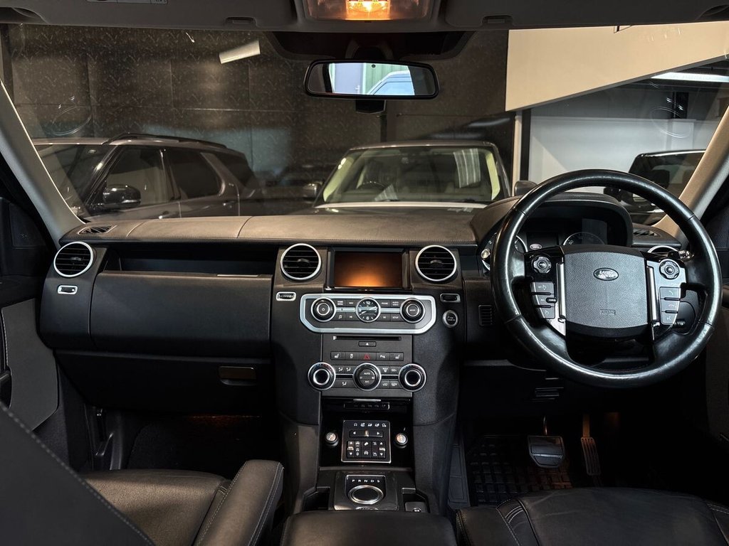 USED 2016 16 LAND ROVER DISCOVERY 4 3.0 SD V6 Landmark SUV 5dr Diesel Auto 4WD Euro 6 (s/s) (256 bhp) TOW BAR|BLIND SPOT|FRIDGE|HSW