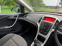 USED 2013 13 VAUXHALL ASTRA 2.0 CDTi ecoFLEX SRi Hatchback 5dr Diesel Manual Euro 5 (s/s) (165 ps) 