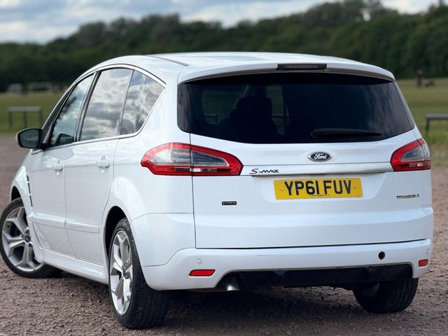 2011 FORD S-MAX - Photo 4