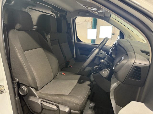 2022 VAUXHALL VIVARO - Photo 7