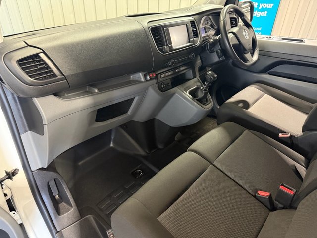 2022 VAUXHALL VIVARO - Photo 5