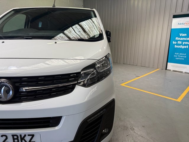 2022 VAUXHALL VIVARO - Photo 11