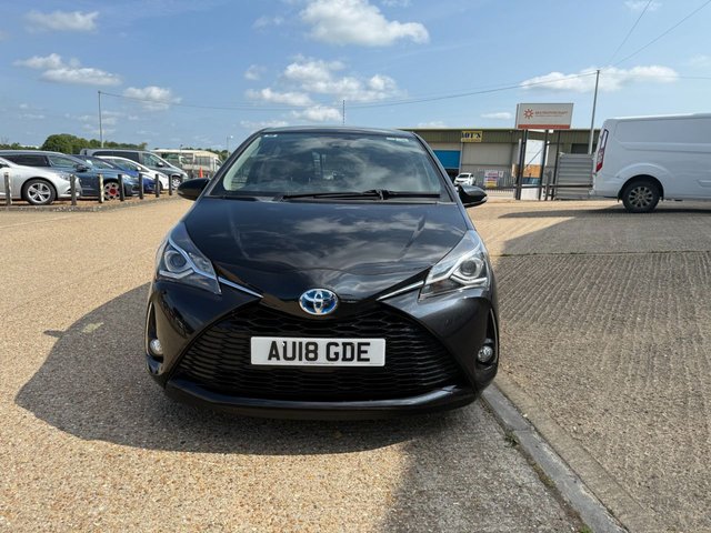 2018 TOYOTA YARIS 1.5 VVT-h Design Hatchback 5dr Petrol Hybrid E-CVT Euro 6 (s/s) (100 ps) - Photo 3