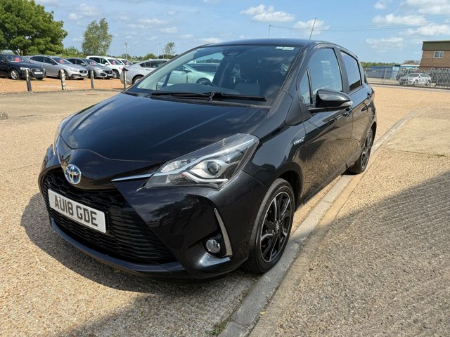 2018 TOYOTA YARIS 1.5 VVT-h Design Hatchback 5dr Petrol Hybrid E-CVT Euro 6 (s/s) (100 ps) - Photo 4