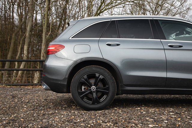 2018 MERCEDES-BENZ GLC 2.1 GLC220d Sport (Premium Plus) SUV 5dr Diesel G-Tronic 4MATIC Euro 6 (s/s) (170 ps) - Photo 7