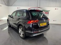 USED 2016 66 VOLKSWAGEN TIGUAN 2.0 TDI BlueMotion Tech SEL SUV 5dr Diesel Manual 4Motion Euro 6 (s/s) (150 ps) 2 keys, FSH, digi dash, pan roof