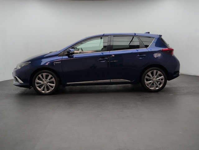 USED 2017 17 Toyota Auris 1.8 Vvt-H Excel Hatchback 5dr Petrol Hybrid Cvt Euro 6 (s/S) (safety Sense) (136 Ps) - Heated Seats, Satnav, Alloy