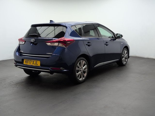 USED 2017 17 Toyota Auris 1.8 Vvt-H Excel Hatchback 5dr Petrol Hybrid Cvt Euro 6 (s/S) (safety Sense) (136 Ps) - Heated Seats, Satnav, Alloy