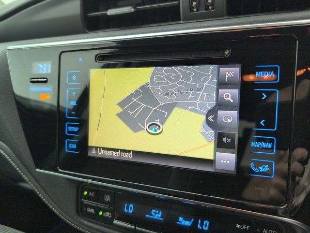 USED 2017 17 Toyota Auris 1.8 Vvt-H Excel Hatchback 5dr Petrol Hybrid Cvt Euro 6 (s/S) (safety Sense) (136 Ps) - Heated Seats, Satnav, Alloy