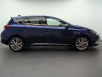 USED 2017 17 Toyota Auris 1.8 Vvt-H Excel Hatchback 5dr Petrol Hybrid Cvt Euro 6 (s/S) (safety Sense) (136 Ps) - Heated Seats, Satnav, Alloy