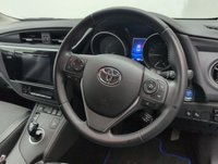 USED 2017 17 Toyota Auris 1.8 Vvt-H Excel Hatchback 5dr Petrol Hybrid Cvt Euro 6 (s/S) (safety Sense) (136 Ps) - Heated Seats, Satnav, Alloy
