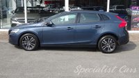 USED 2019 68 VOLVO V40 2.0 T2 GPF Momentum Nav Plus Hatchback 5dr Petrol Manual Euro 6 (s/s) (122 ps) 