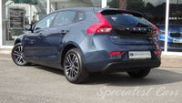 USED 2019 68 VOLVO V40 2.0 T2 GPF Momentum Nav Plus Hatchback 5dr Petrol Manual Euro 6 (s/s) (122 ps) 