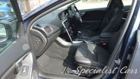 USED 2019 68 VOLVO V40 2.0 T2 GPF Momentum Nav Plus Hatchback 5dr Petrol Manual Euro 6 (s/s) (122 ps) 