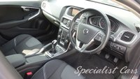 USED 2019 68 VOLVO V40 2.0 T2 GPF Momentum Nav Plus Hatchback 5dr Petrol Manual Euro 6 (s/s) (122 ps) 