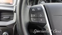 USED 2019 68 VOLVO V40 2.0 T2 GPF Momentum Nav Plus Hatchback 5dr Petrol Manual Euro 6 (s/s) (122 ps) 