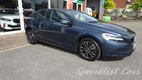 USED 2019 68 VOLVO V40 2.0 T2 GPF Momentum Nav Plus Hatchback 5dr Petrol Manual Euro 6 (s/s) (122 ps) 