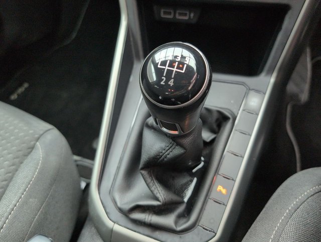 USED 2019 19 Volkswagen Polo 1.0 TSI Gpf SE Hatchback 5dr Petrol Manual Euro 6 (s/S) (95 Ps) - Alloy, Privacy, Air Con