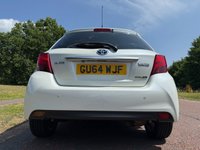 USED 2014 64 TOYOTA YARIS 1.5 VVT-h Excel Hatchback 5dr Petrol Hybrid E-CVT Euro 6 (15in Alloy) (101 ps) SAT NAV-BLUETOOTH-PARK CAMERA-DAB