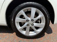 USED 2014 64 TOYOTA YARIS 1.5 VVT-h Excel Hatchback 5dr Petrol Hybrid E-CVT Euro 6 (15in Alloy) (101 ps) SAT NAV-BLUETOOTH-PARK CAMERA-DAB