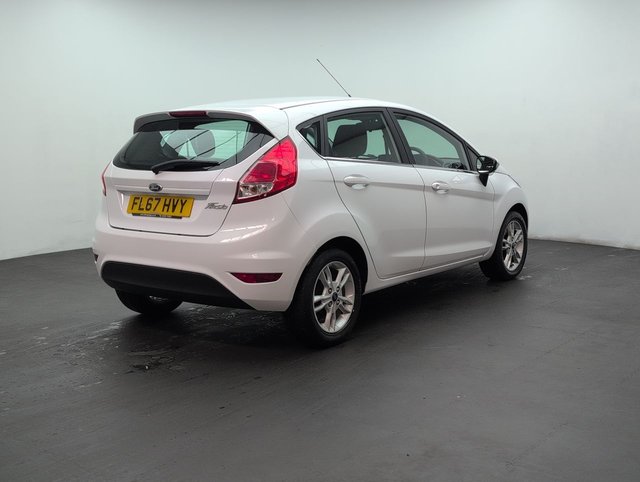 USED 2017 67 Ford Fiesta 1.25 Zetec Hatchback 5dr Petrol Manual Euro 6 (82 Ps) - Air Con + Tinted Glass