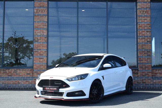 2016 L Ford Focus 2.0T EcoBoost ST-3 Hatchback 5dr Petrol Manual Euro 6 (s/s) (250 ps)